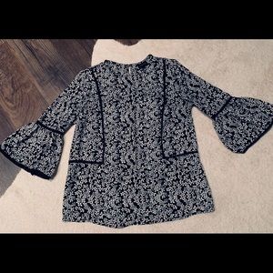 Who What Wear bell sleeve floral blouse